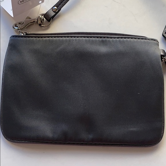 Coach gray wristlet satin and sequins - Picture 3 of 4